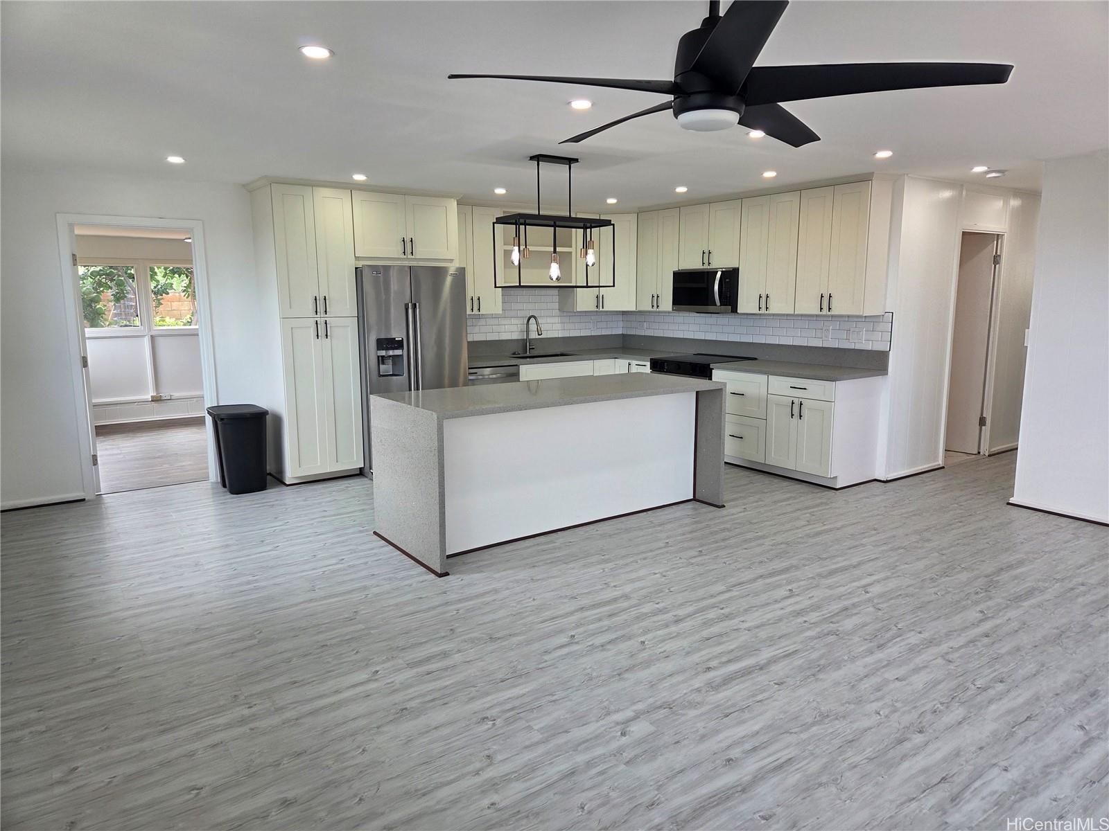 94-366 Kipou St Waipahu - Rental - photo 3 of 18