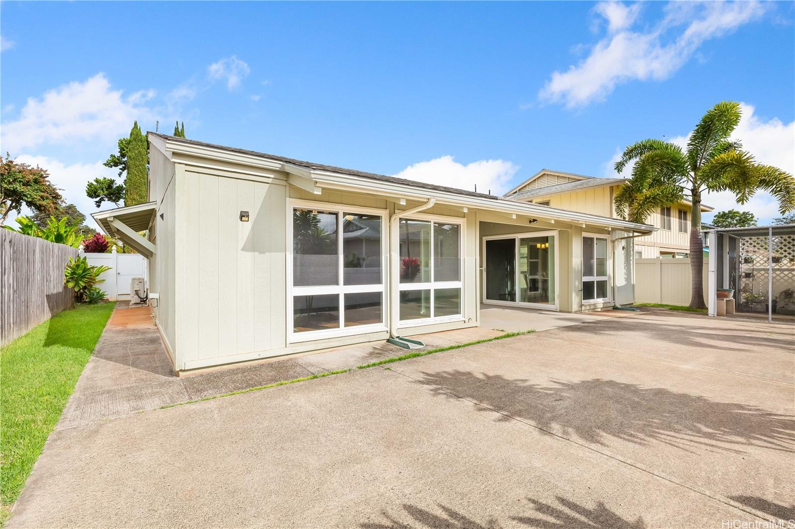 94-385  Hokuili Street Mililani Area, Central home - photo 16 of 21