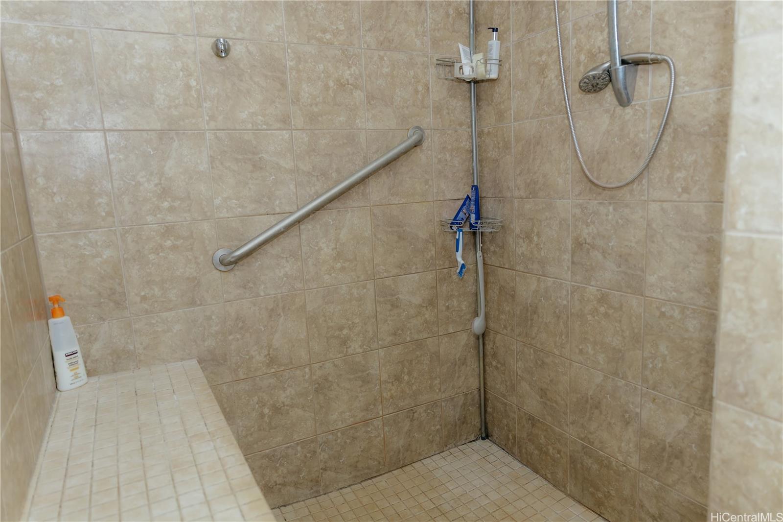 94-386  Makapipipi Street Mililani Area, Central home - photo 21 of 25