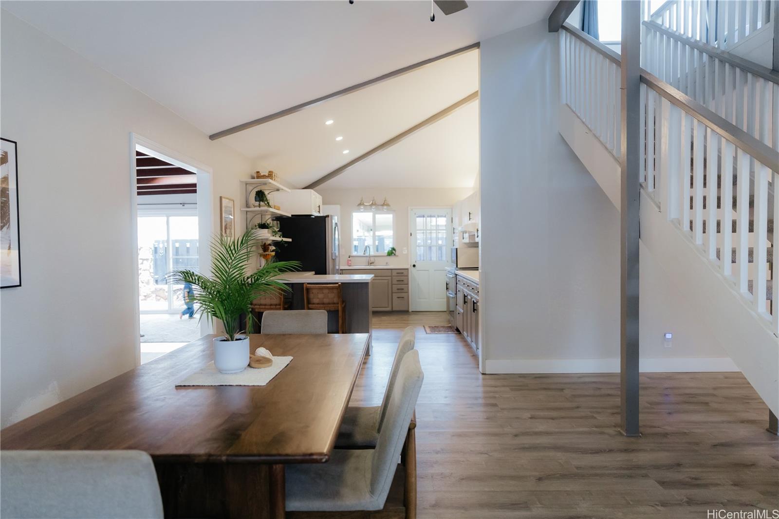 94-386  Makapipipi Street Mililani Area, Central home - photo 7 of 25