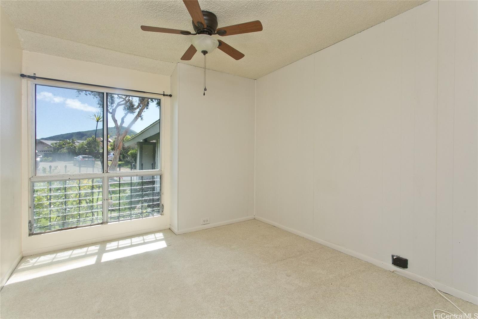 944  Kaahue St Mariners Ridge, Hawaii Kai home - photo 18 of 22