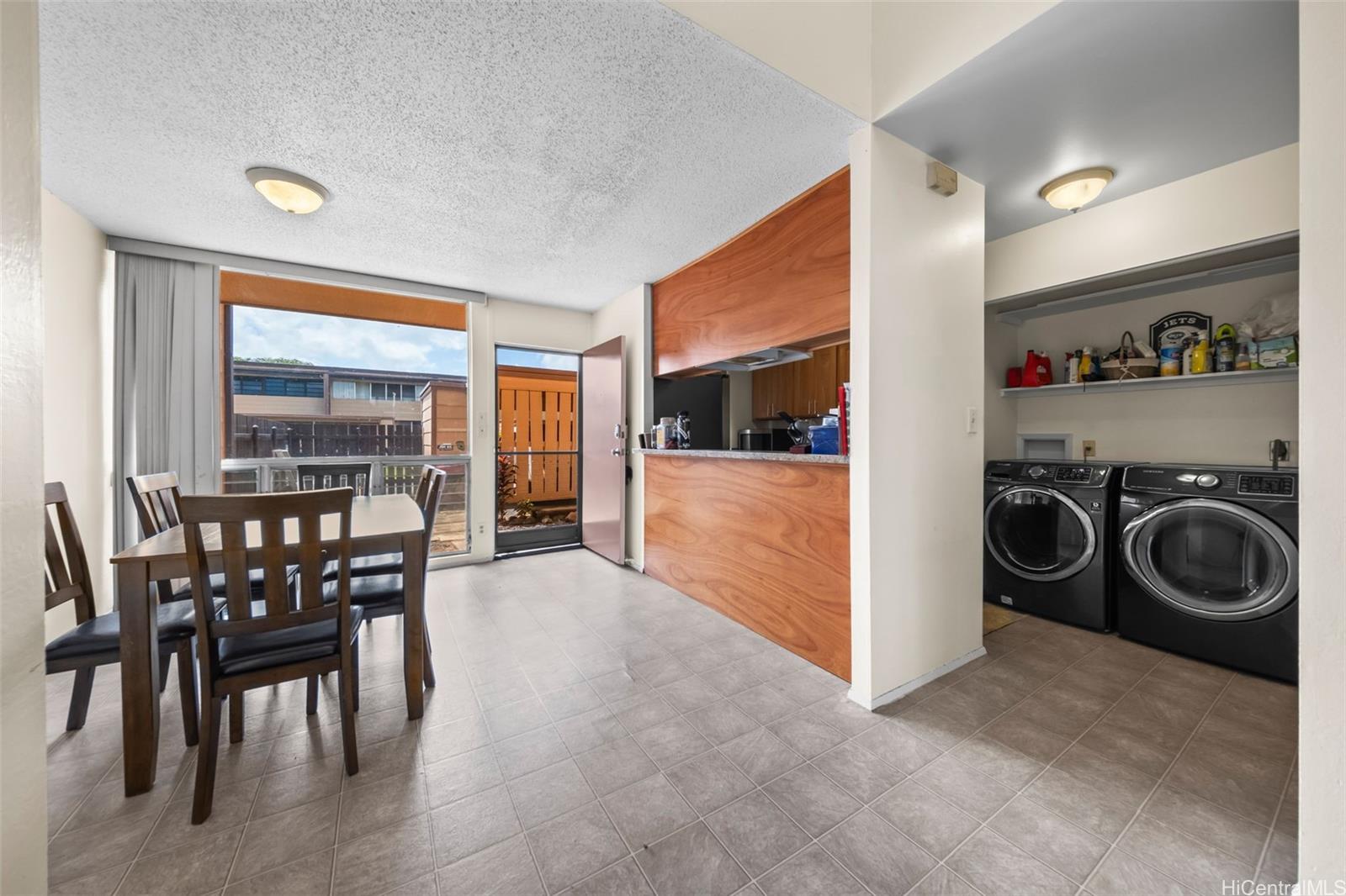 MTA townhouse # 46, Mililani, Hawaii - photo 3 of 15