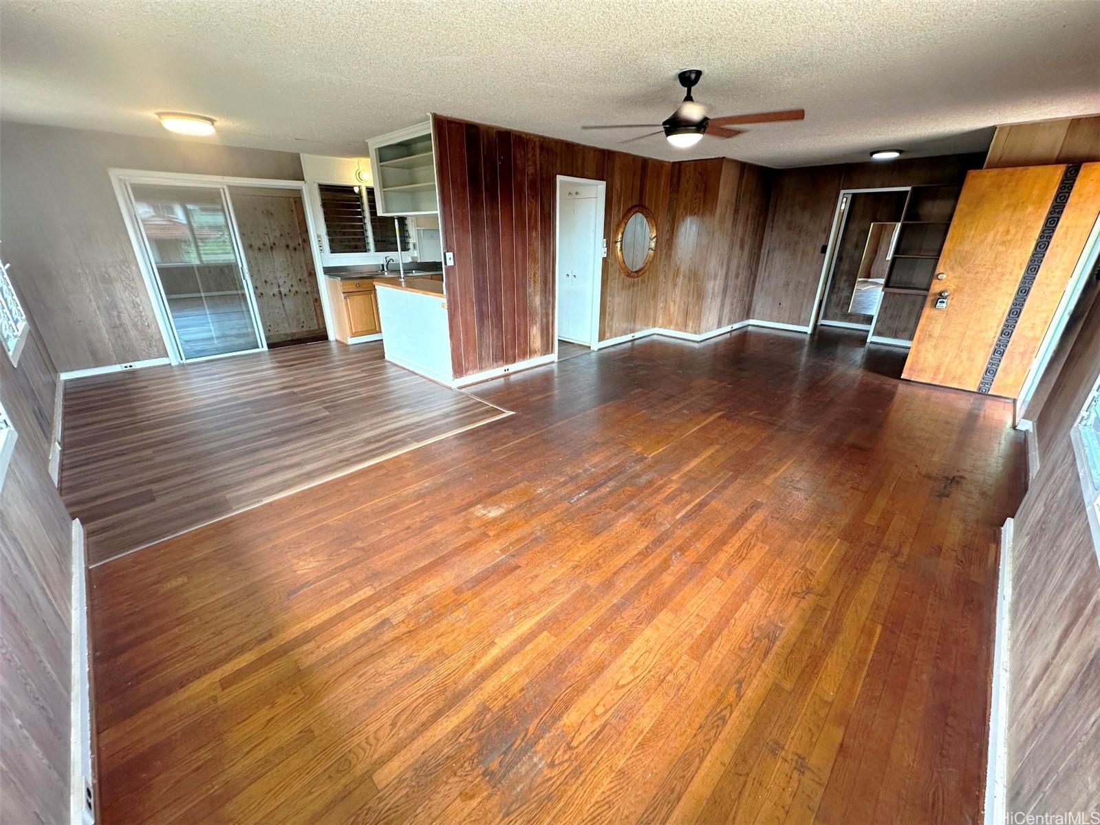 94-406 Kahualei Place Waipahu - Rental - photo 2 of 25