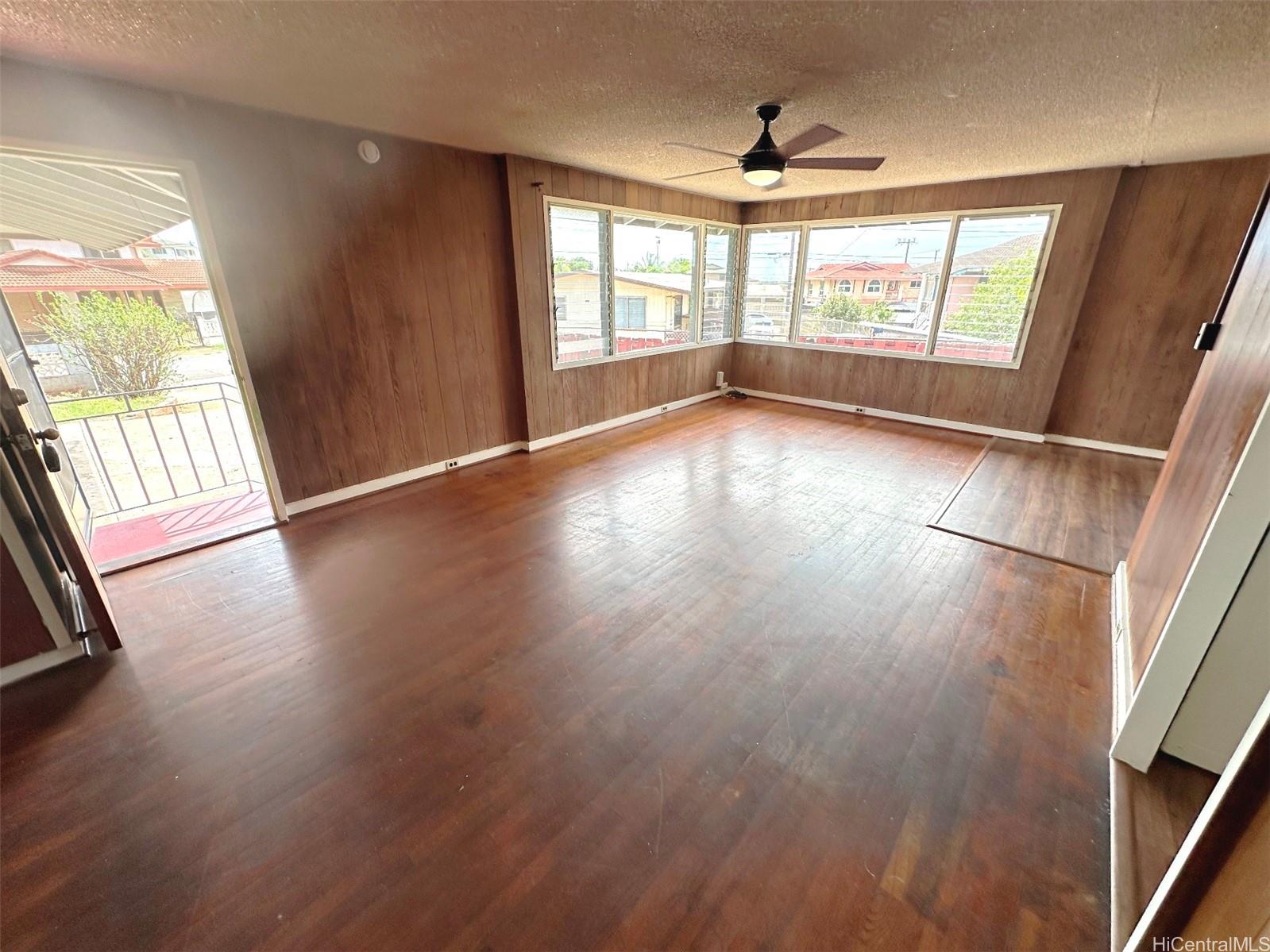 94-406 Kahualei Place Waipahu - Rental - photo 3 of 25