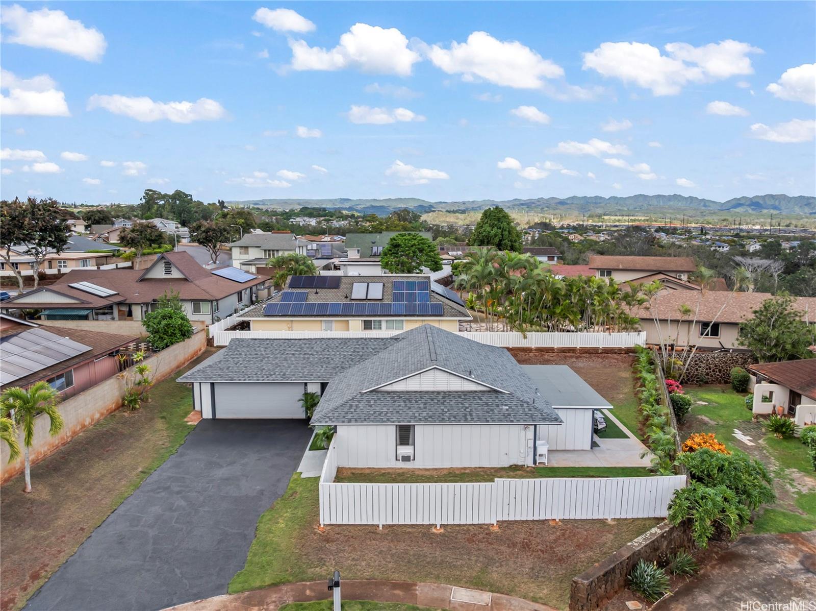 94-410  Keehuhiwa Street Mililani Area, Central home - photo 3 of 25