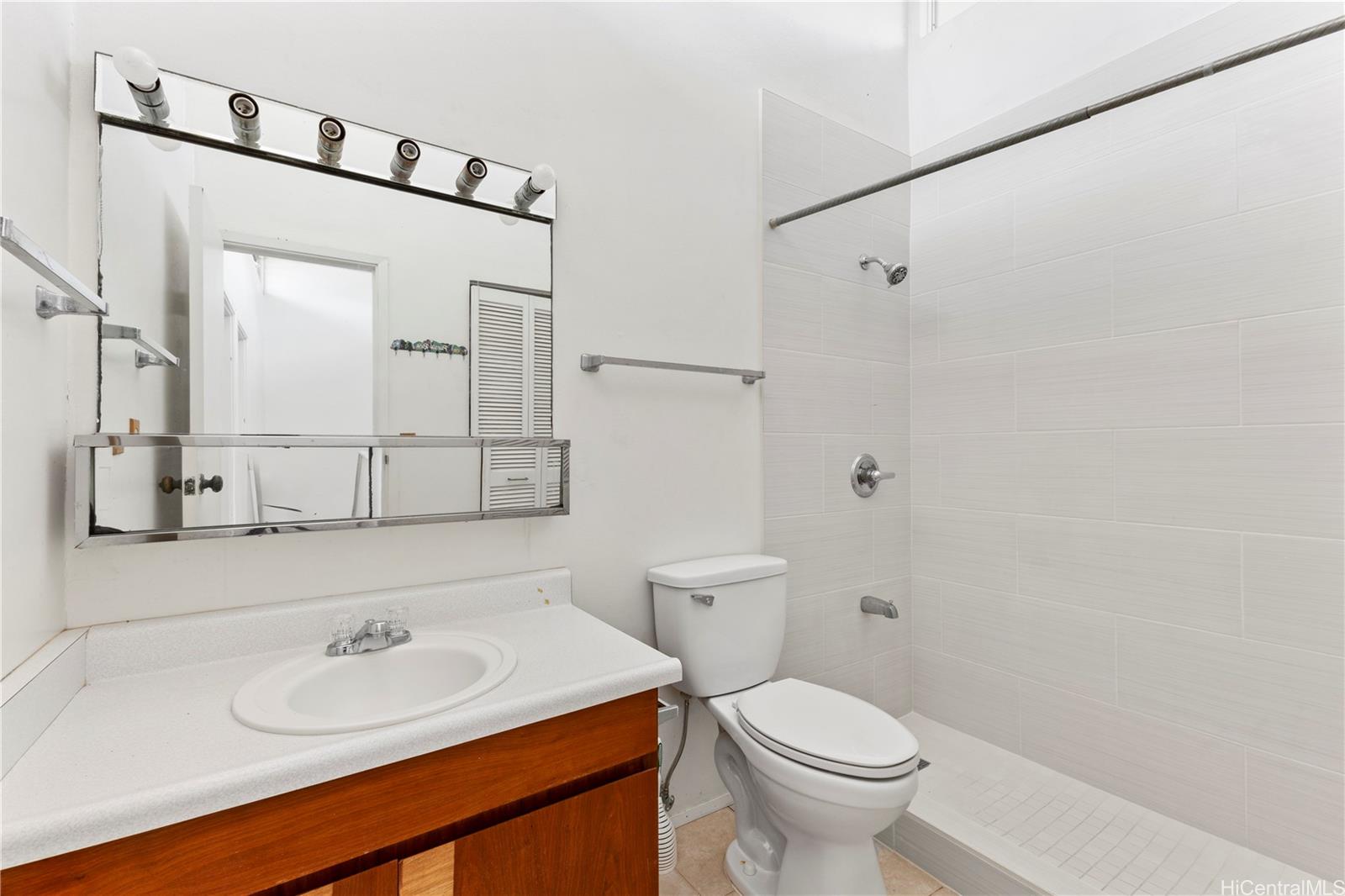 Kaholo Hale condo # 23, Honolulu, Hawaii - photo 14 of 24