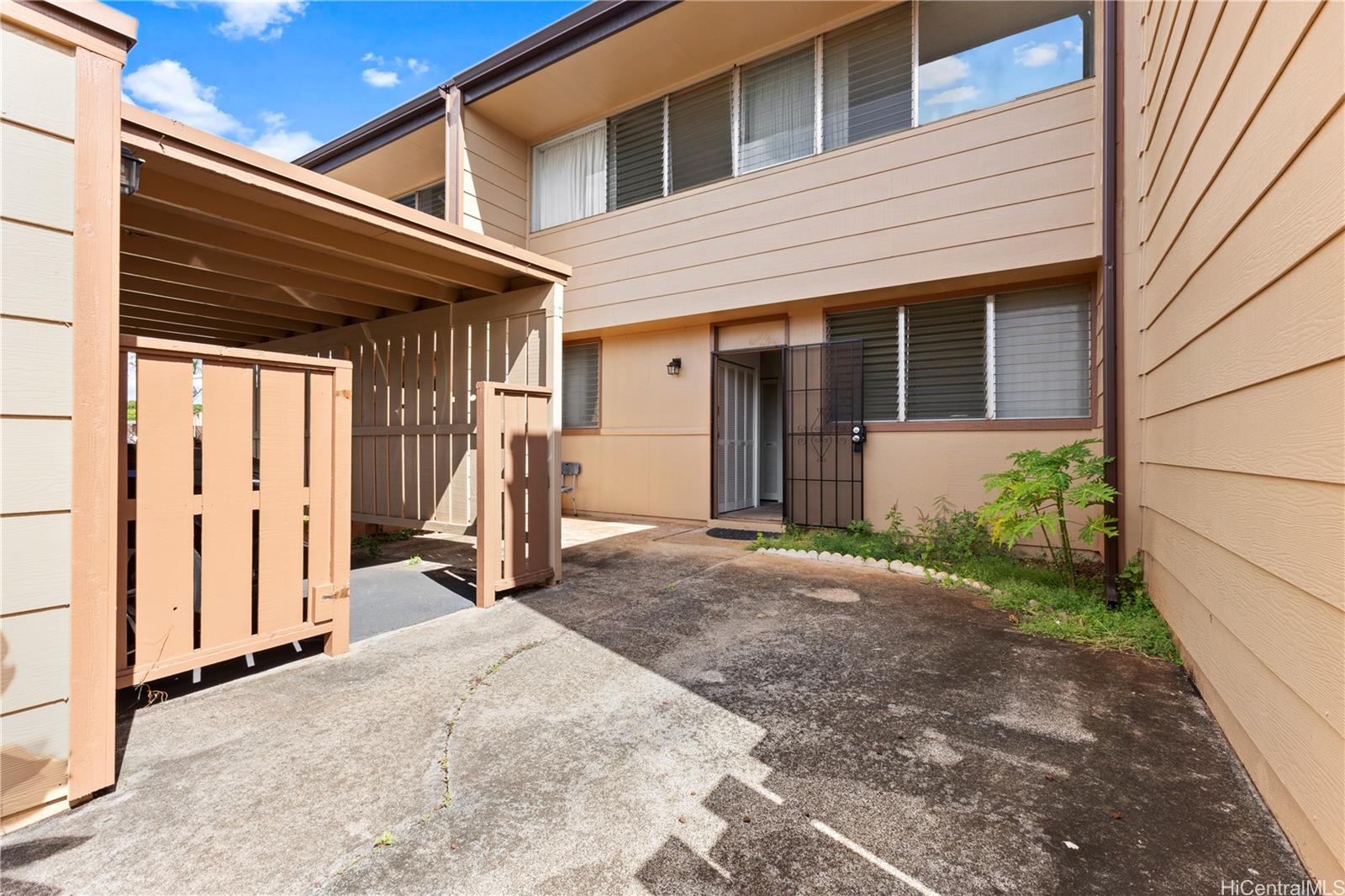 Kaholo Hale condo # 23, Honolulu, Hawaii - photo 3 of 24