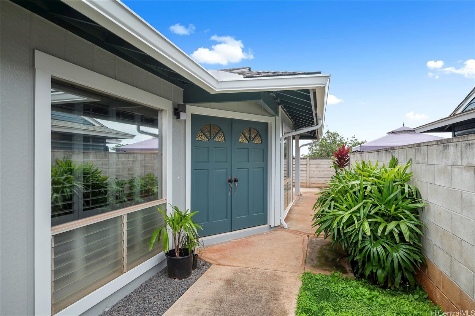 94416 Kuahui Street , Waipahu, Hi 96797 home Village Park Waipahu