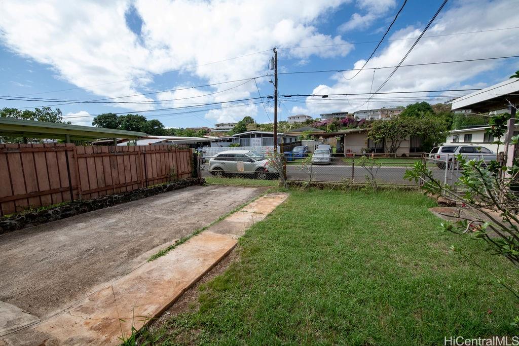 94-423  Awamoi Street Robinson Heights, Waipahu home - photo 9 of 23