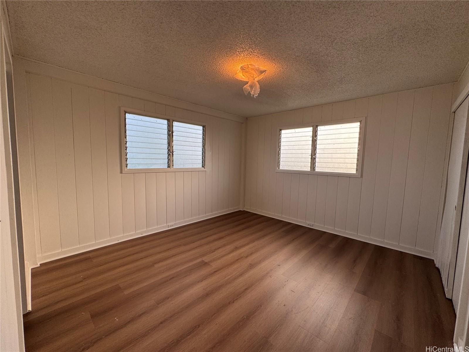 94-442  Kahualena Place Waipahu Triangle, Waipahu home - photo 8 of 11