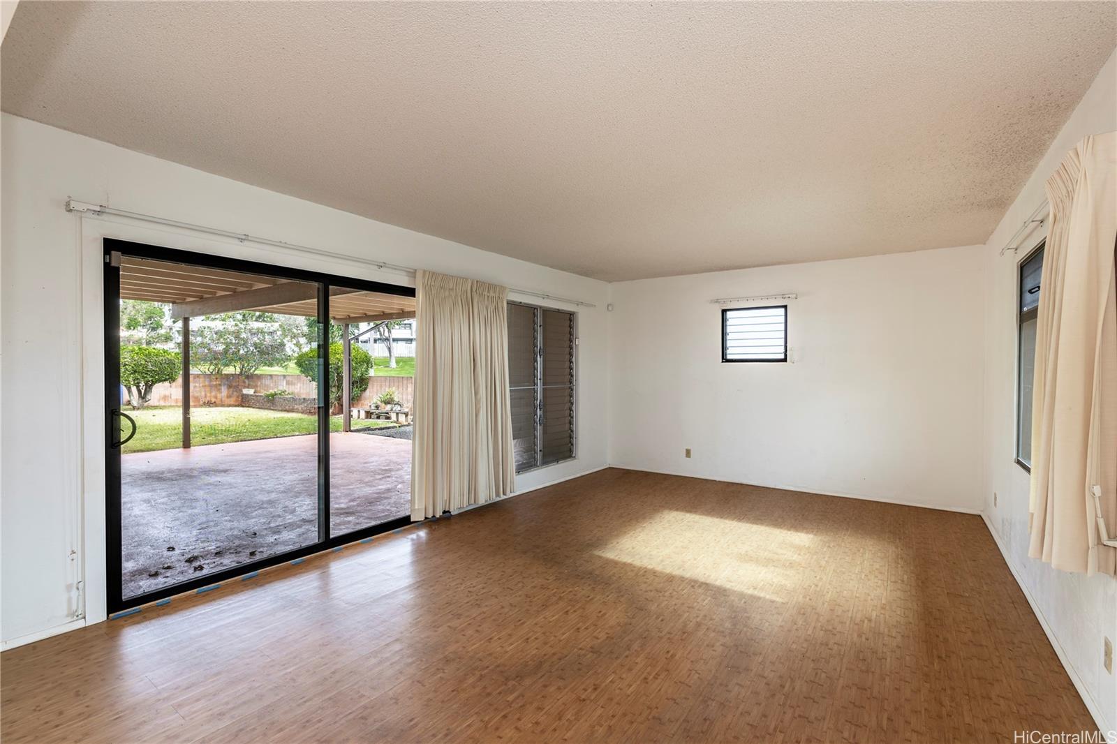 94-447  Hokuahiahi St Mililani Area, Central home - photo 11 of 25