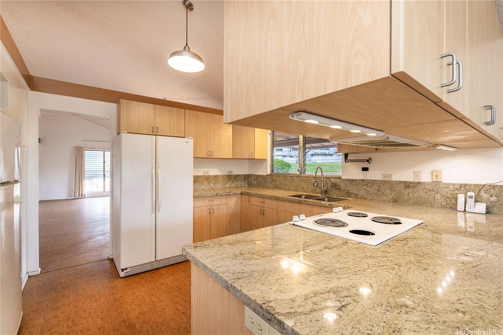 94-447  Hokuahiahi St Mililani Area, Central home - photo 4 of 25