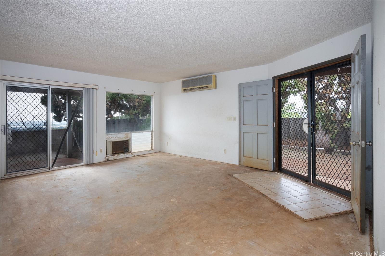 94-469  Alapine St Village Park, Waipahu home - photo 15 of 25