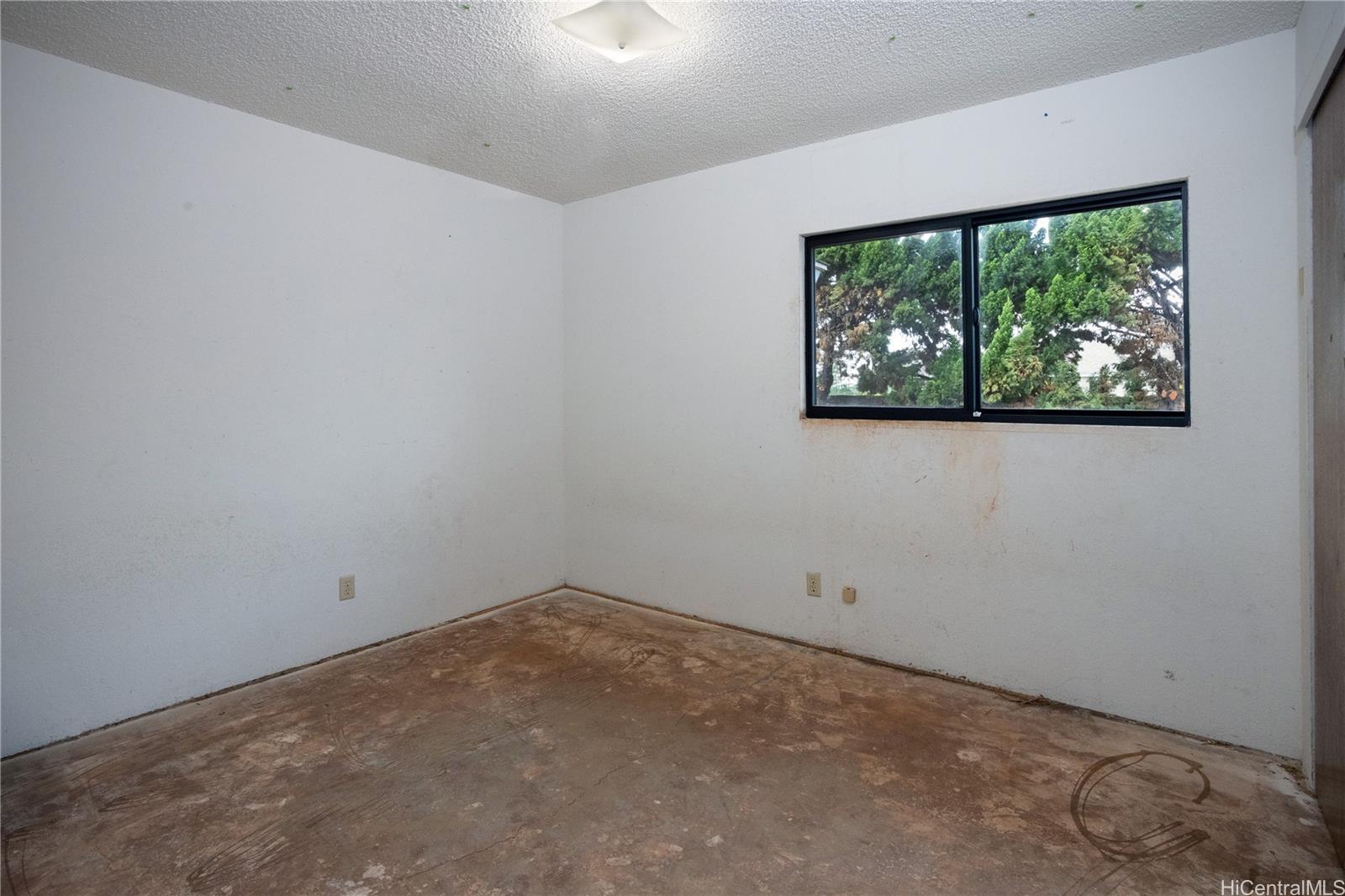 94-469  Alapine St Village Park, Waipahu home - photo 10 of 25