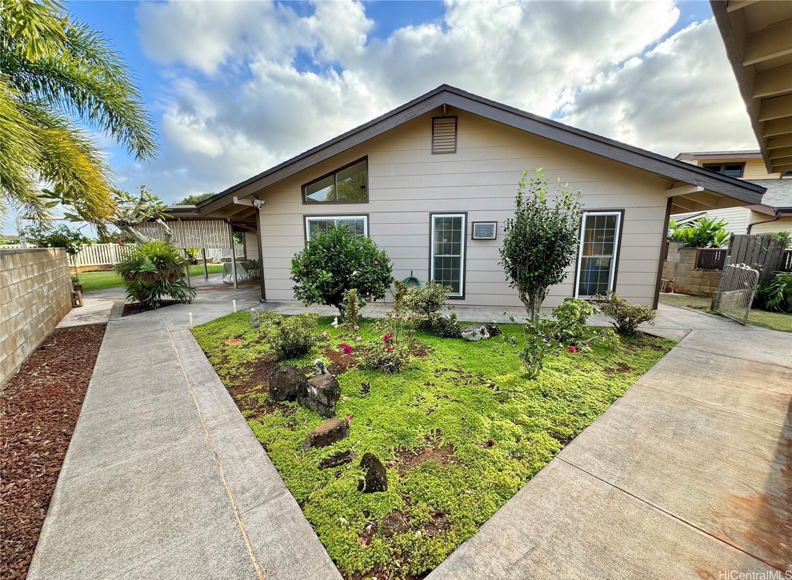 94-474  Hokuili Street Mililani Area, Central home - photo 2 of 21