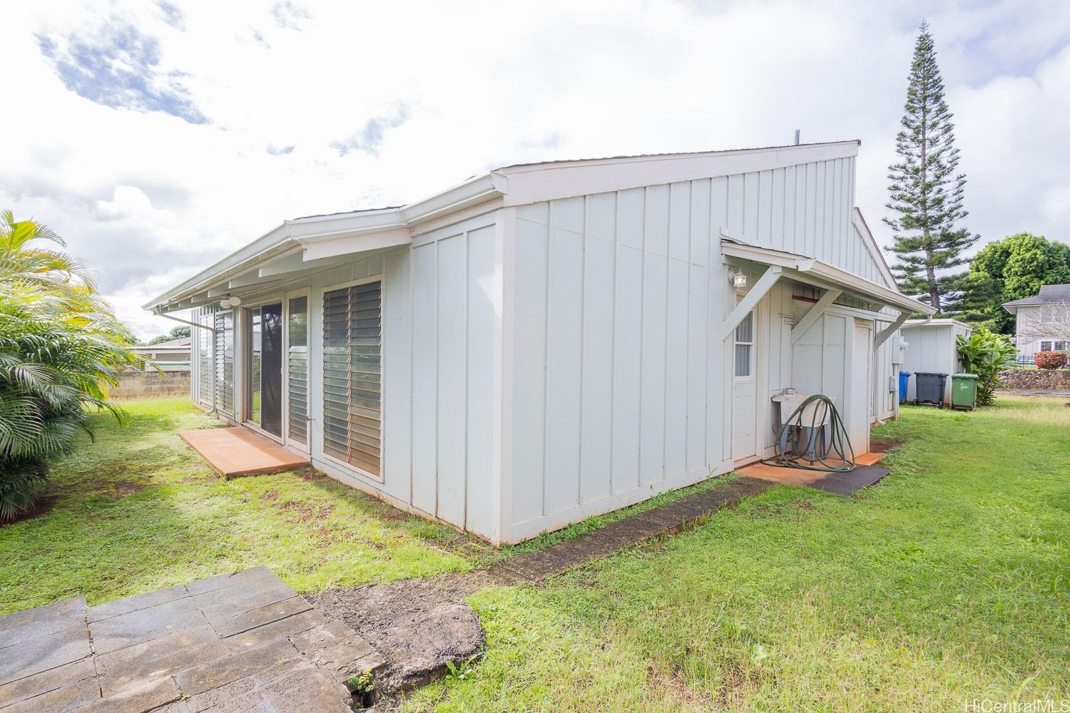 94-48  Hokupalemo Street Mililani Area, Central home - photo 18 of 20