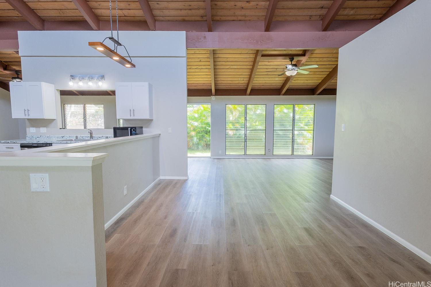 94-48  Hokupalemo Street Mililani Area, Central home - photo 3 of 20