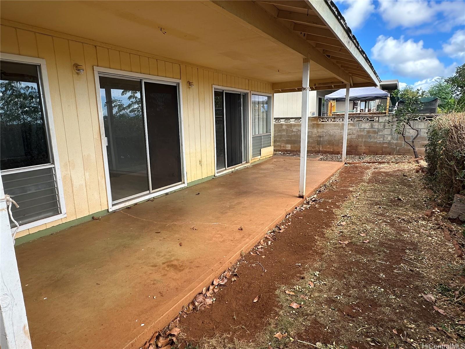 94-487  Palai St Village Park, Waipahu home - photo 18 of 20