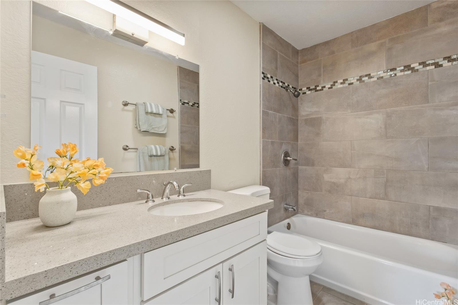 94-493  Kealakaa Street Mililani Area, Central home - photo 13 of 25