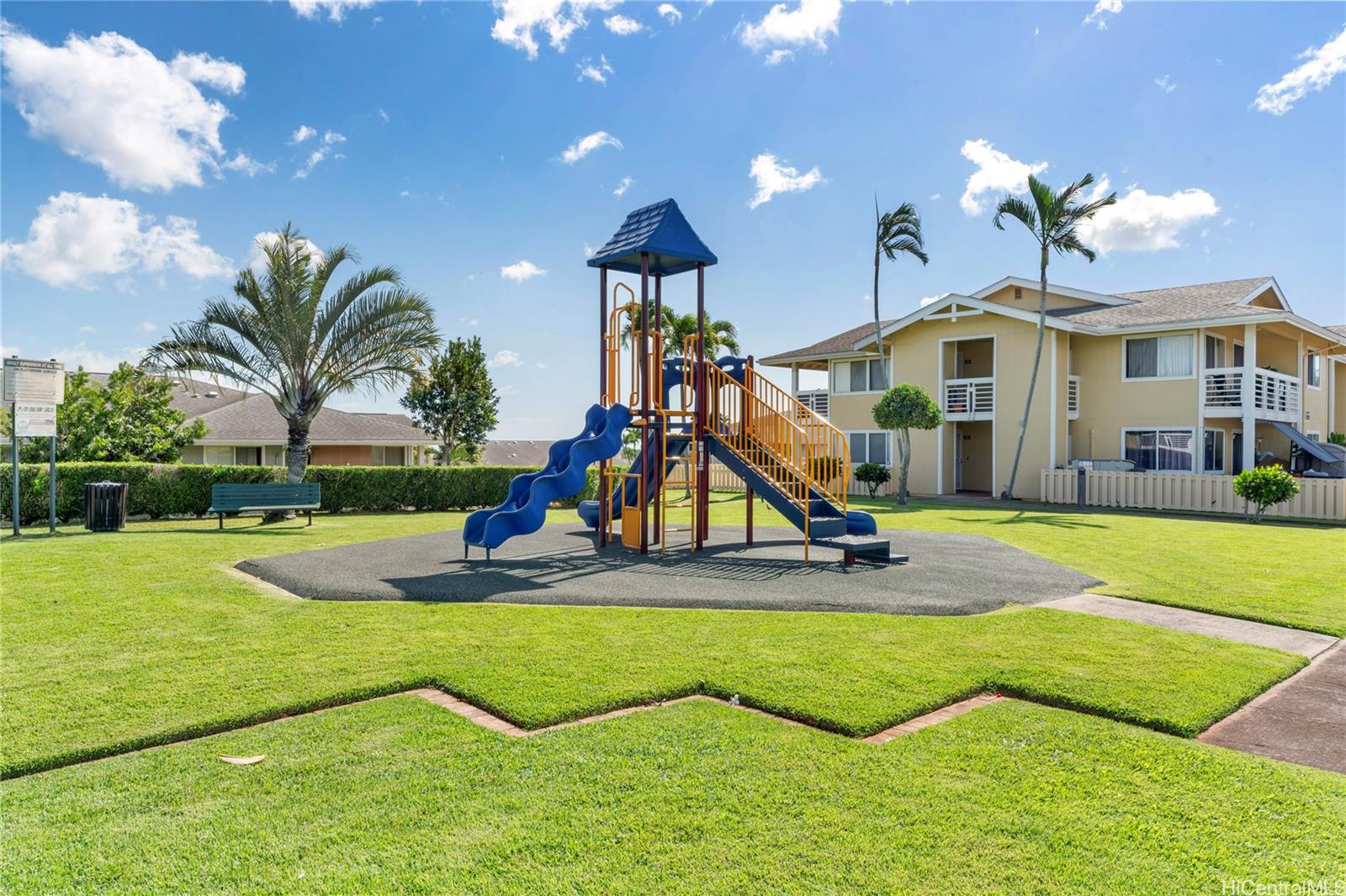 Kulana Knolls townhouse # 3102, Waipahu, Hawaii - photo 17 of 19