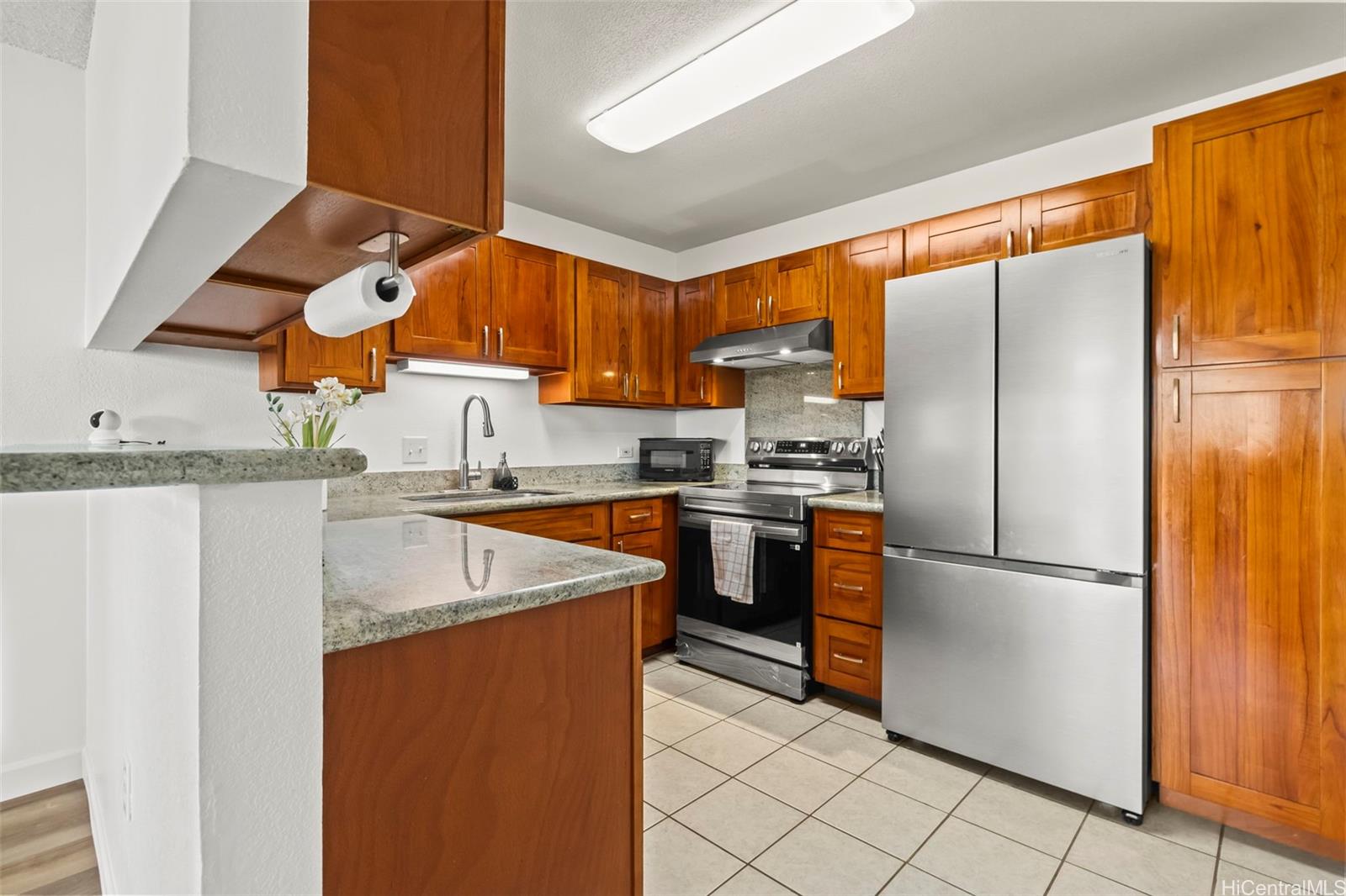 94-506 Kupuohi Street townhouse # 7102, Waipahu, Hawaii - photo 6 of 17