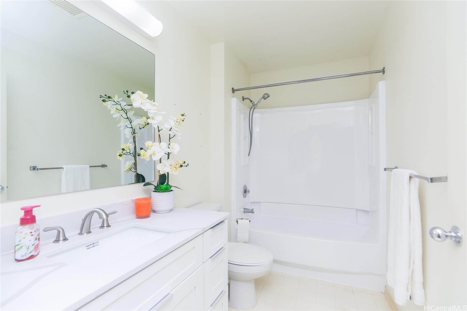 Kulana Knolls 1 condo # 8103, Waipahu, Hawaii - photo 16 of 19