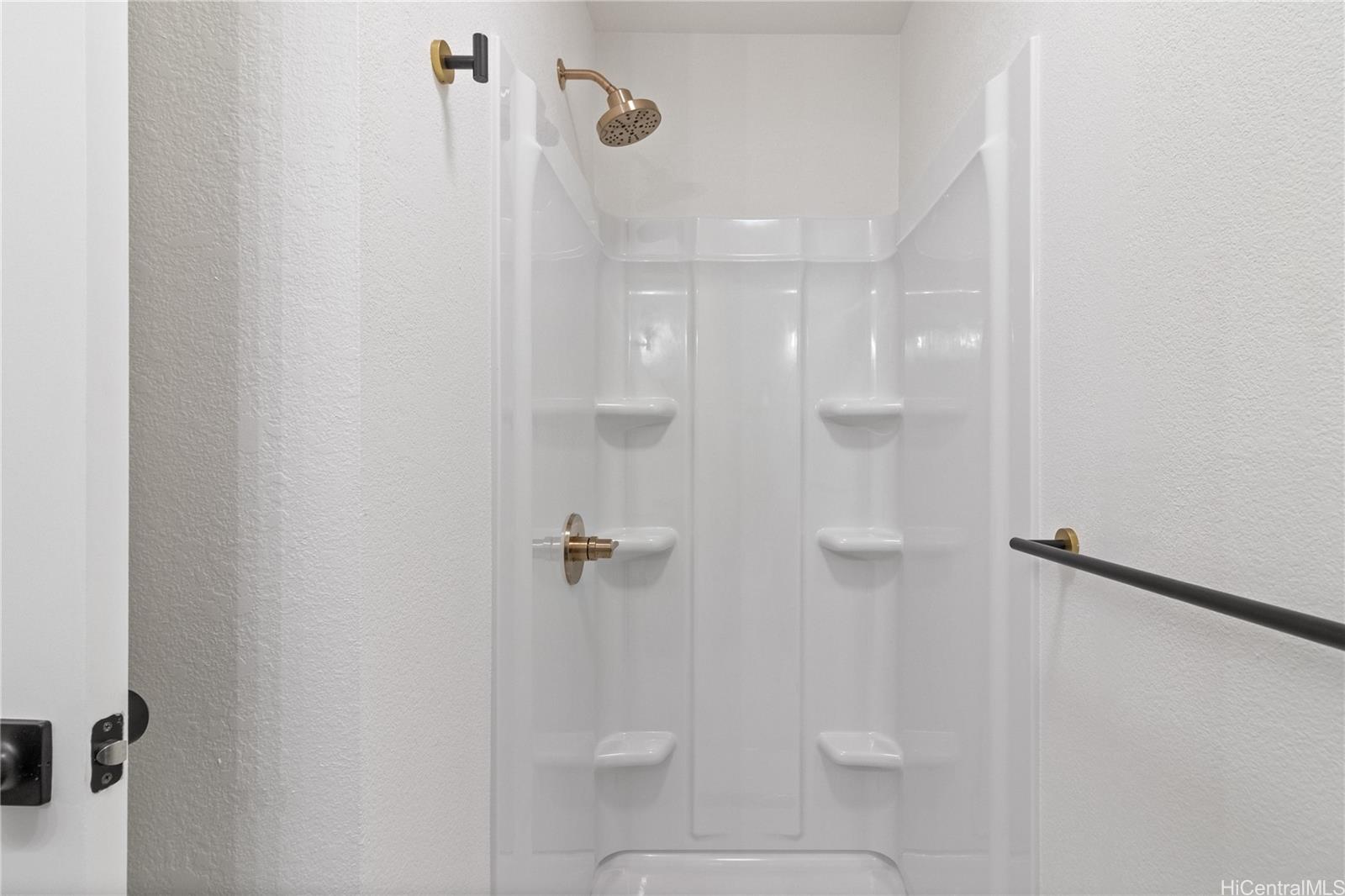 Royal Kunia townhouse # 8204, Waipahu, Hawaii - photo 15 of 17