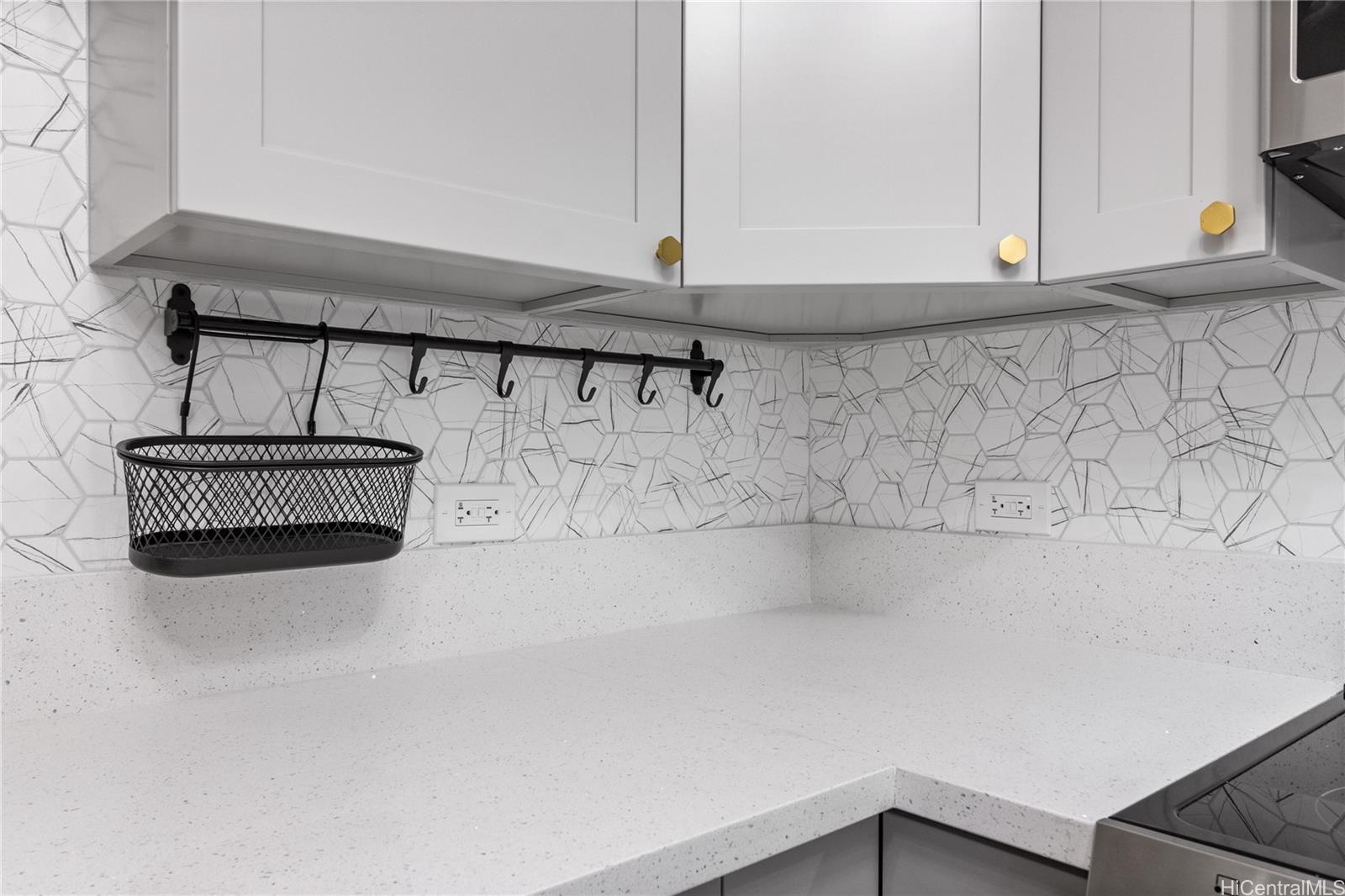 Royal Kunia townhouse # 8204, Waipahu, Hawaii - photo 3 of 17