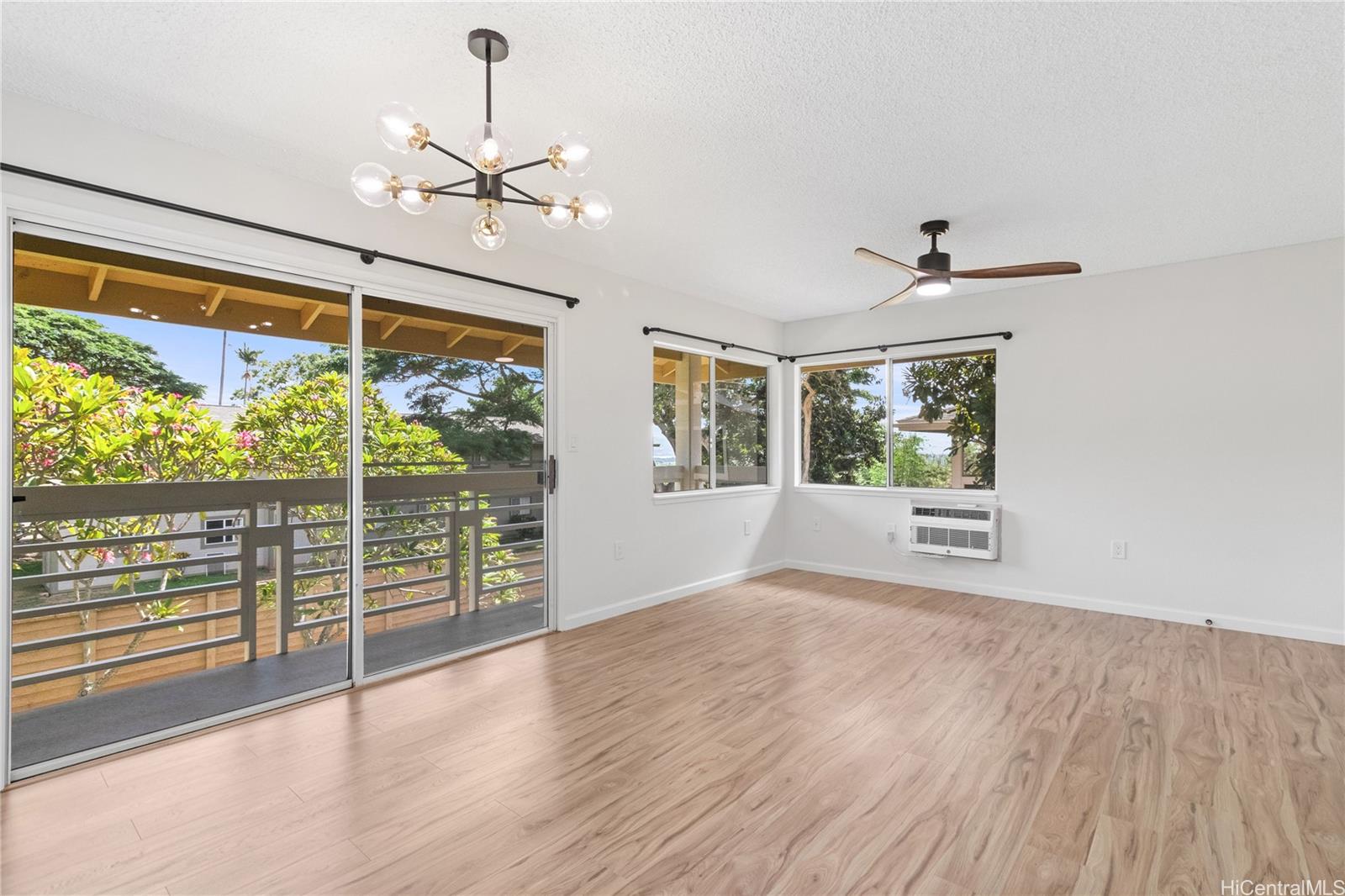 Royal Kunia townhouse # 8204, Waipahu, Hawaii - photo 6 of 17