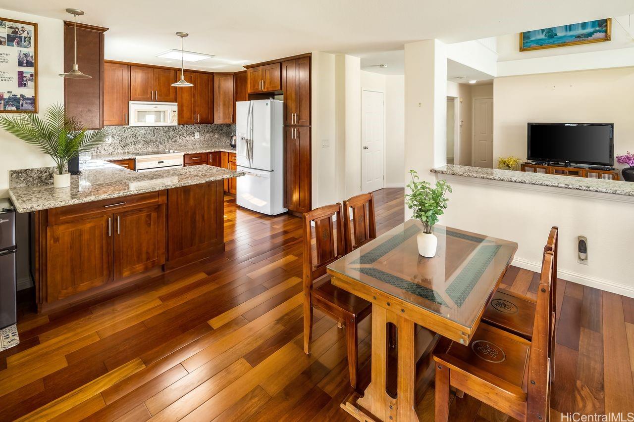 94-509  Lumiauau Street Waikele, Waipahu home - photo 12 of 25