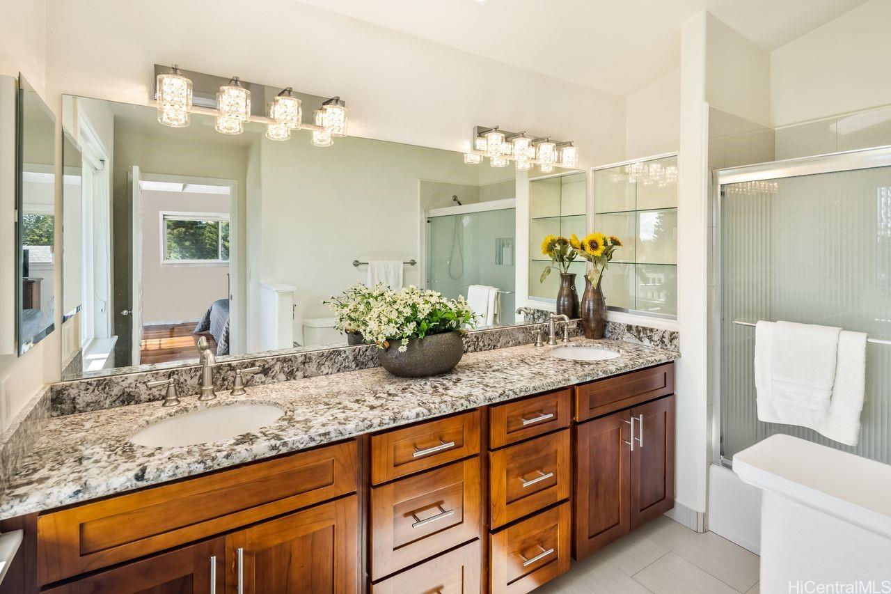 94-509  Lumiauau Street Waikele, Waipahu home - photo 16 of 25