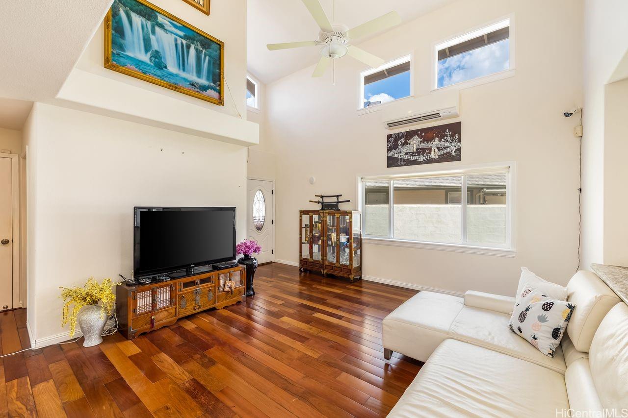 94-509  Lumiauau Street Waikele, Waipahu home - photo 9 of 25