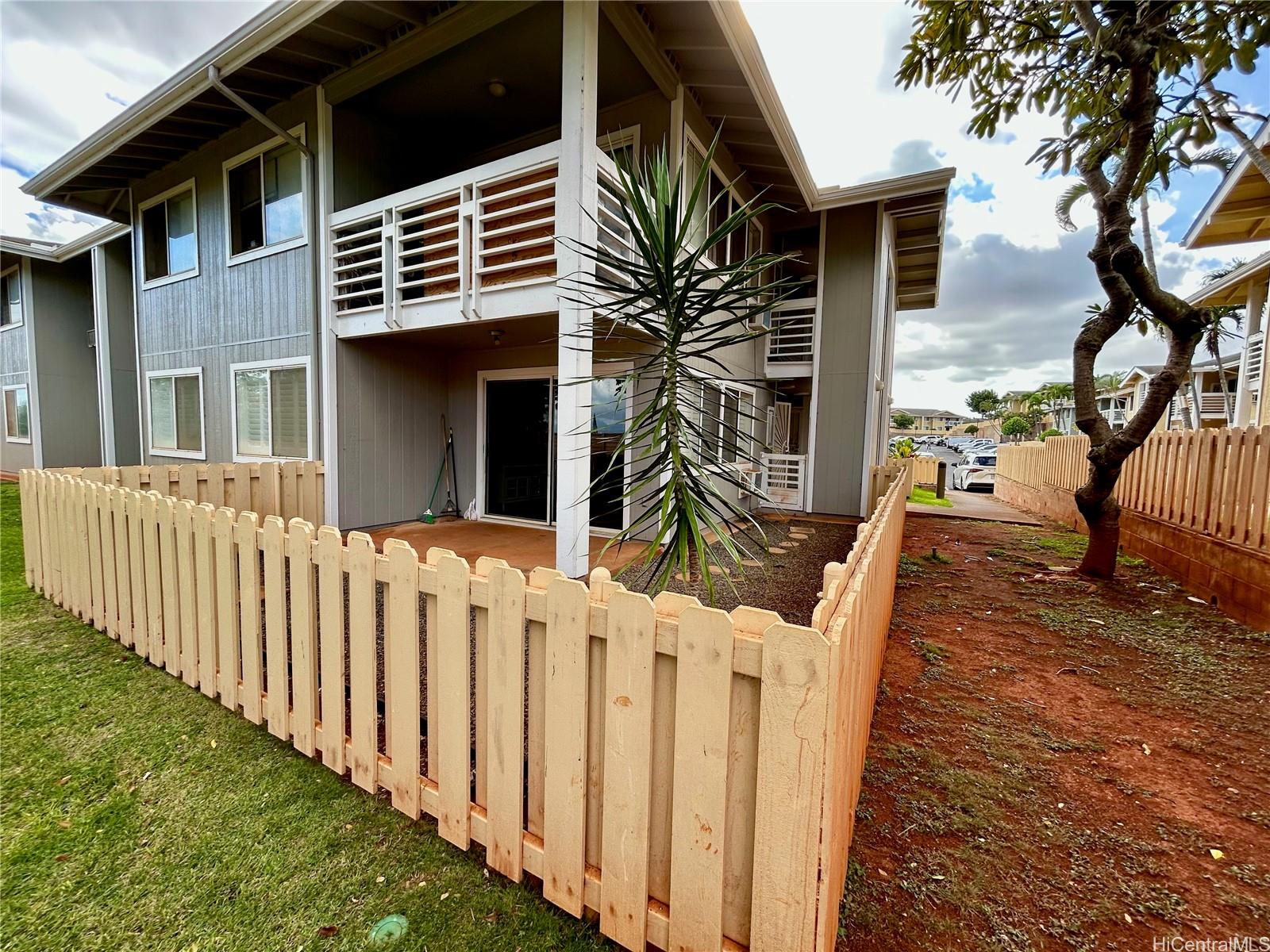 Kulana Knolls townhouse # 9/103, Waipahu, Hawaii - photo 11 of 11