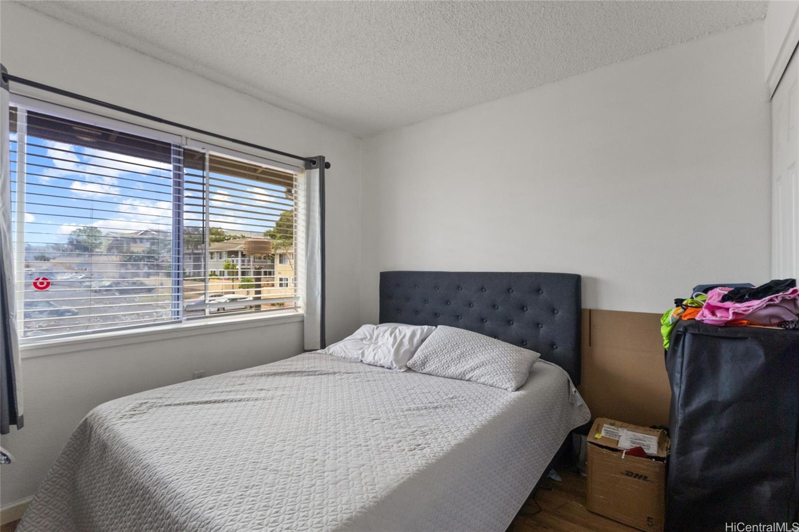 Royal Kunia Community Association townhouse # 9201, Waipahu, Hawaii - photo 4 of 11