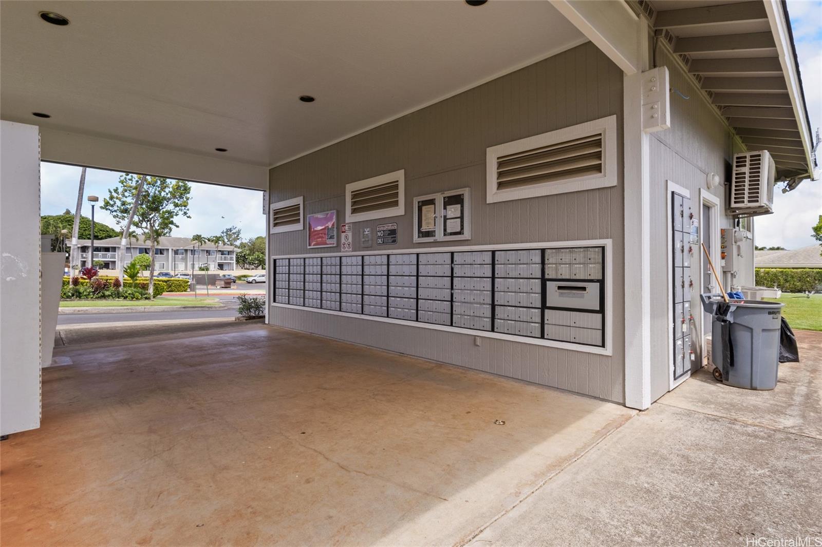 Royal Kunia Community Association townhouse # 9201, Waipahu, Hawaii - photo 10 of 11