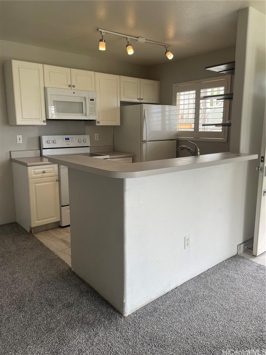 94-510 Lumiaina St Waipahu - Rental - photo 2 of 18