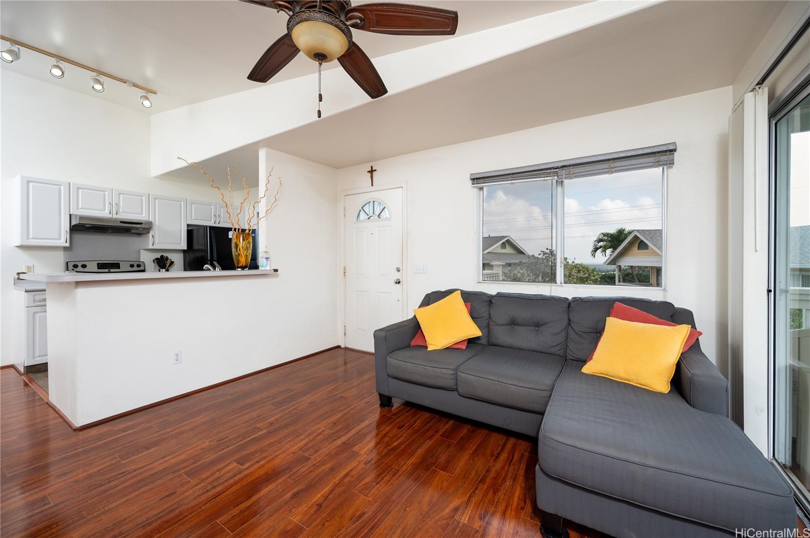 Viewpointe At Waikele condo # J202, Waipahu, Hawaii - photo 2 of 14