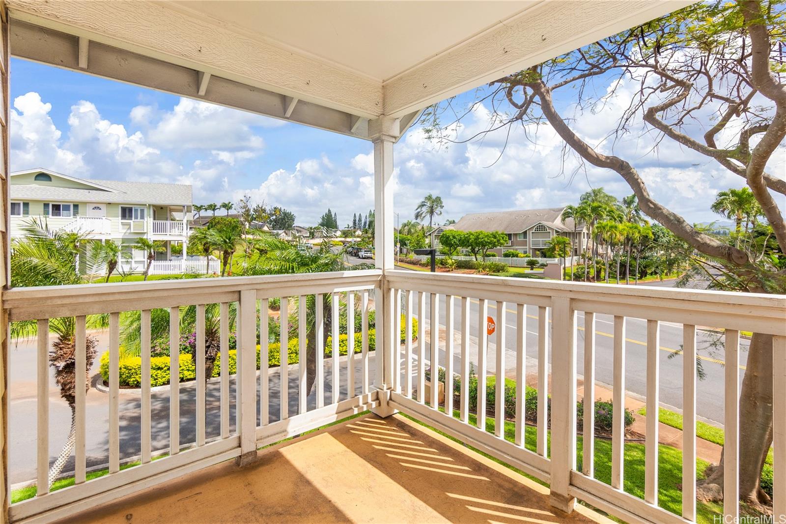 Waikele Community Association townhouse # T202, Waipahu, Hawaii - photo 5 of 25