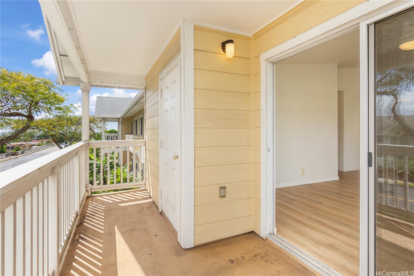 Waikele Community Association townhouse # T202, Waipahu, Hawaii - photo 6 of 25