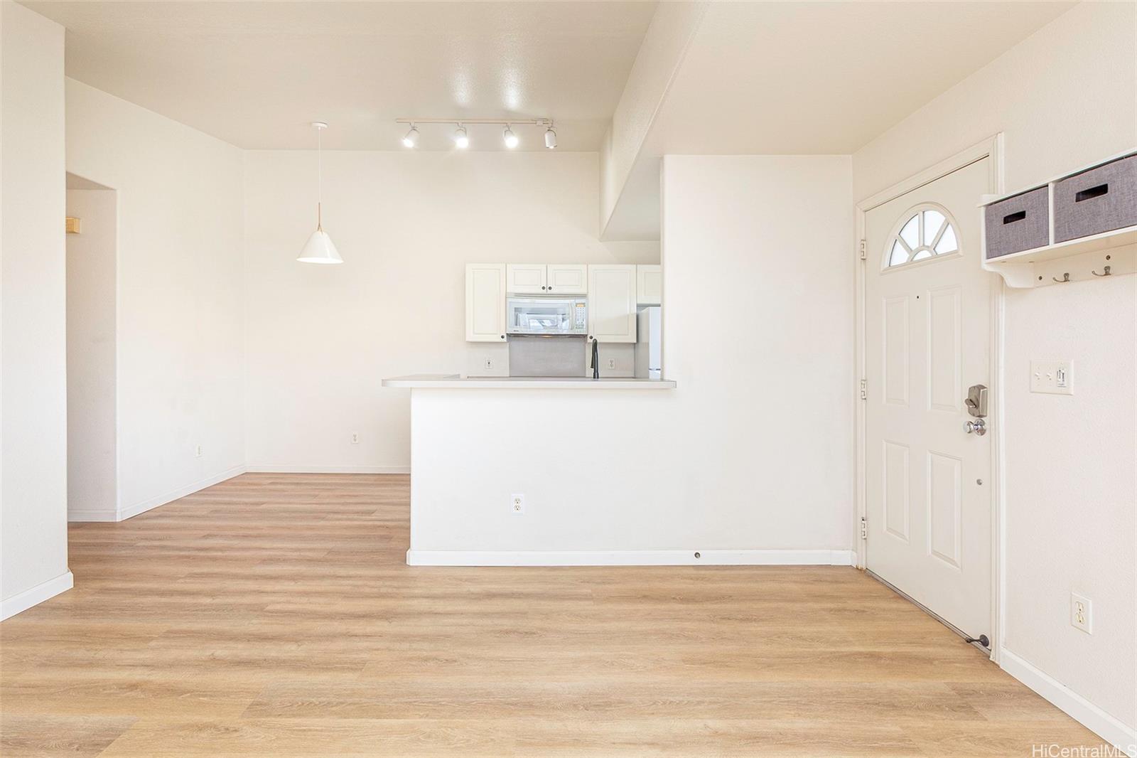 Waikele Community Association townhouse # T202, Waipahu, Hawaii - photo 8 of 25