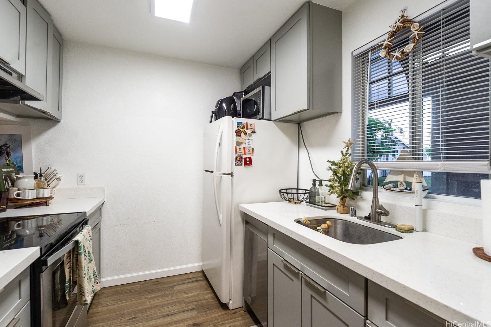 Waikele CA townhouse # L202, Waipahu, Hawaii - photo 7 of 17