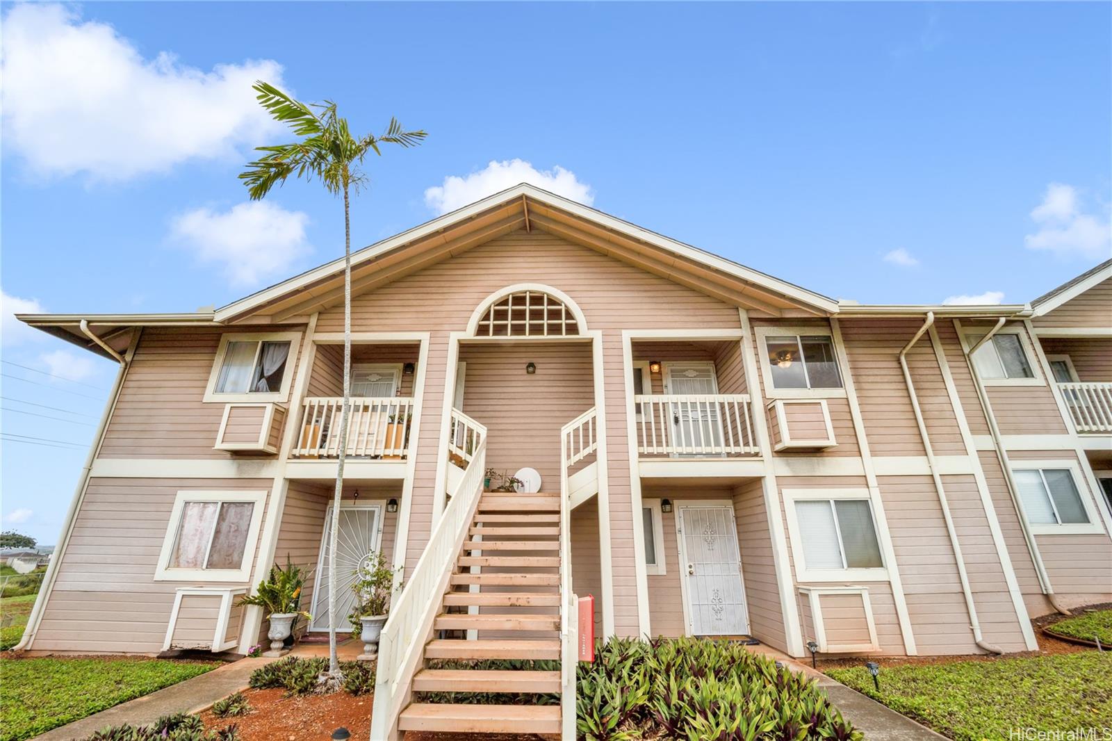 Waikele Community L205, 94515 Lumiaina Street, Waipahu Waikele townhouse Sold