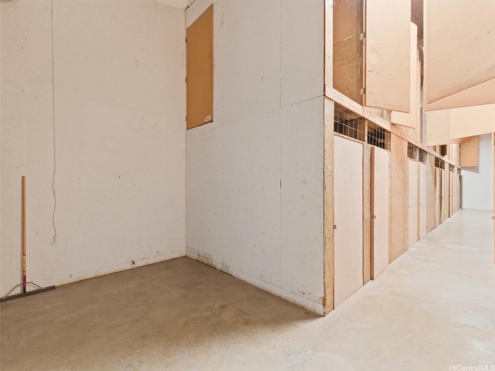 94-515 Ukee St Waipahu Oahu commercial real estate photo5 of 18