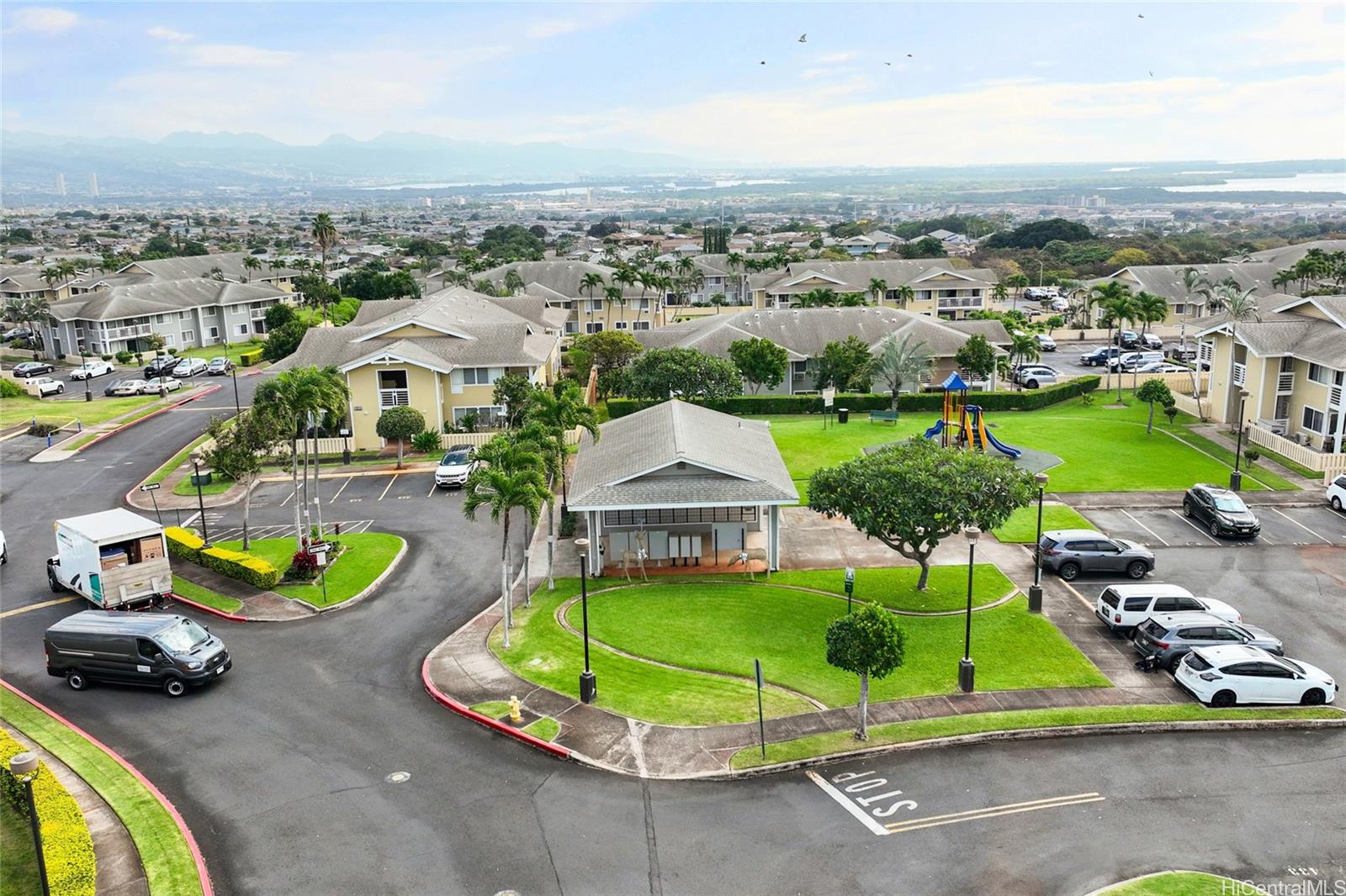 Kulana Knolls 1 condo # 12/202, Waipahu, Hawaii - photo 3 of 25