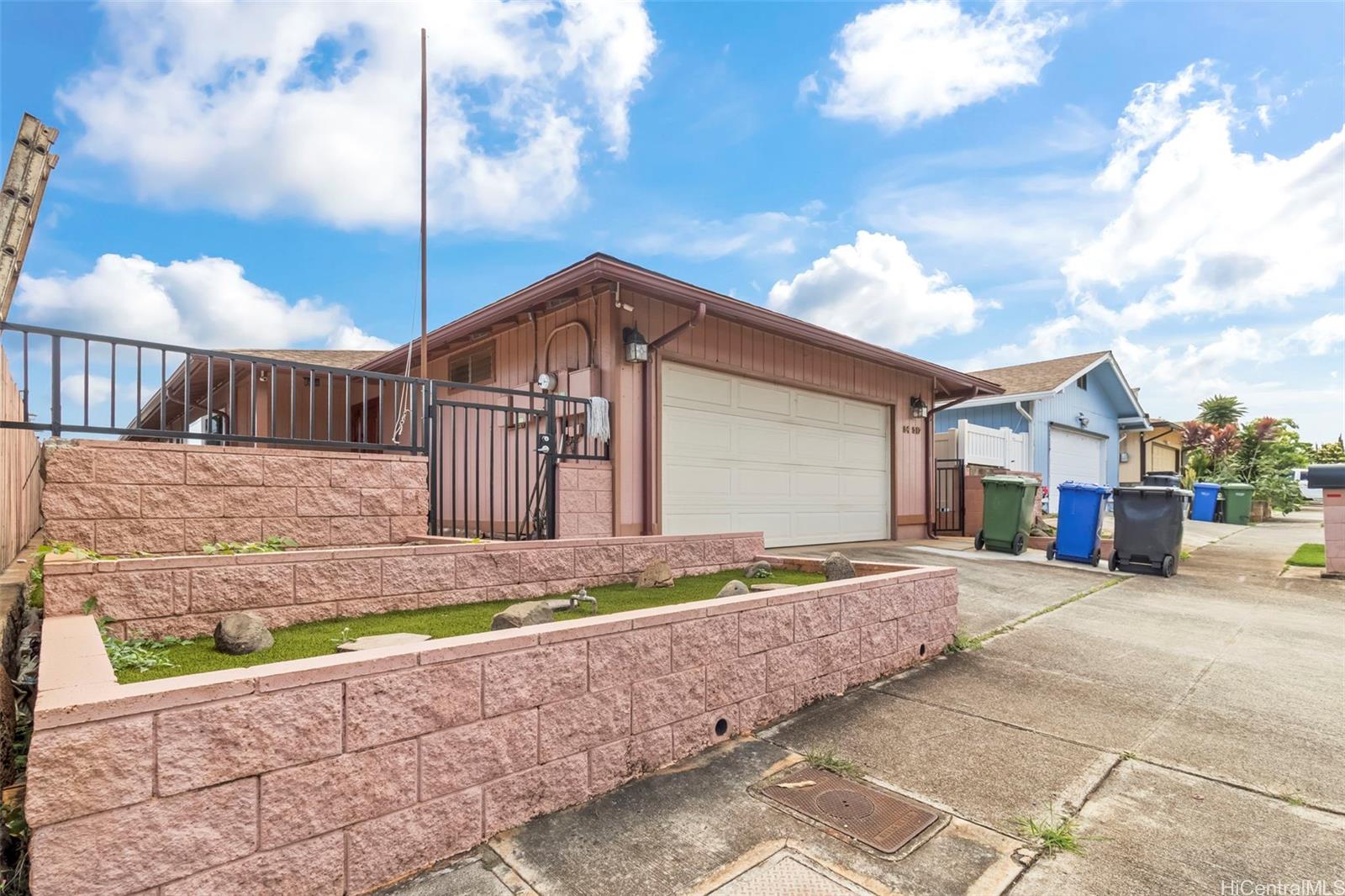 94-517  Alapine Street Village Park, Waipahu home - photo 2 of 17