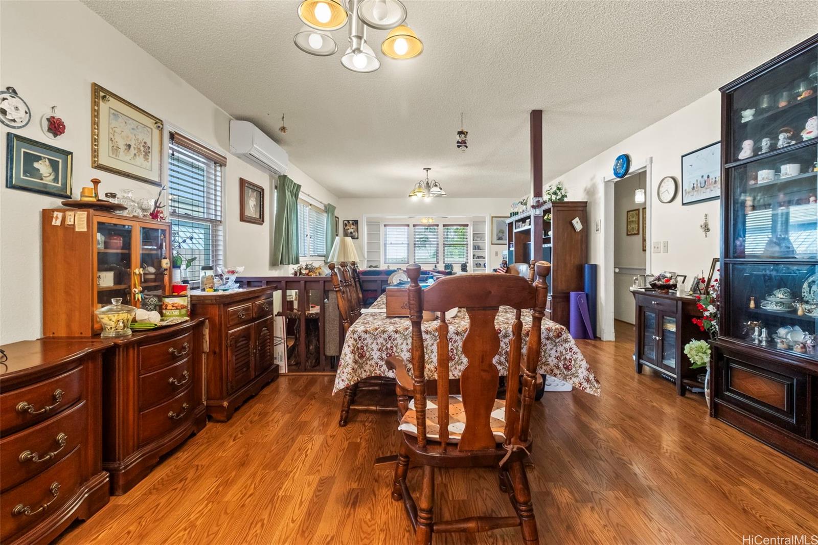 94-517  Alapine Street Village Park, Waipahu home - photo 7 of 17