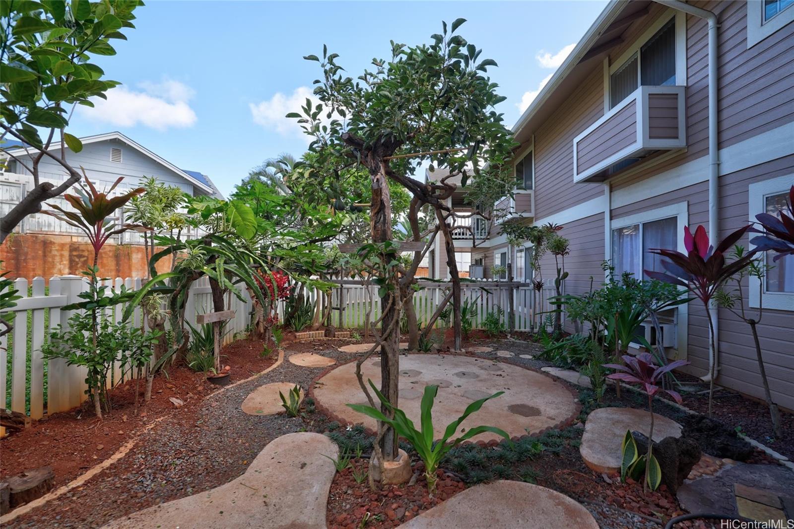 Waikele AOAO townhouse # E101, Waipahu, Hawaii - photo 15 of 25