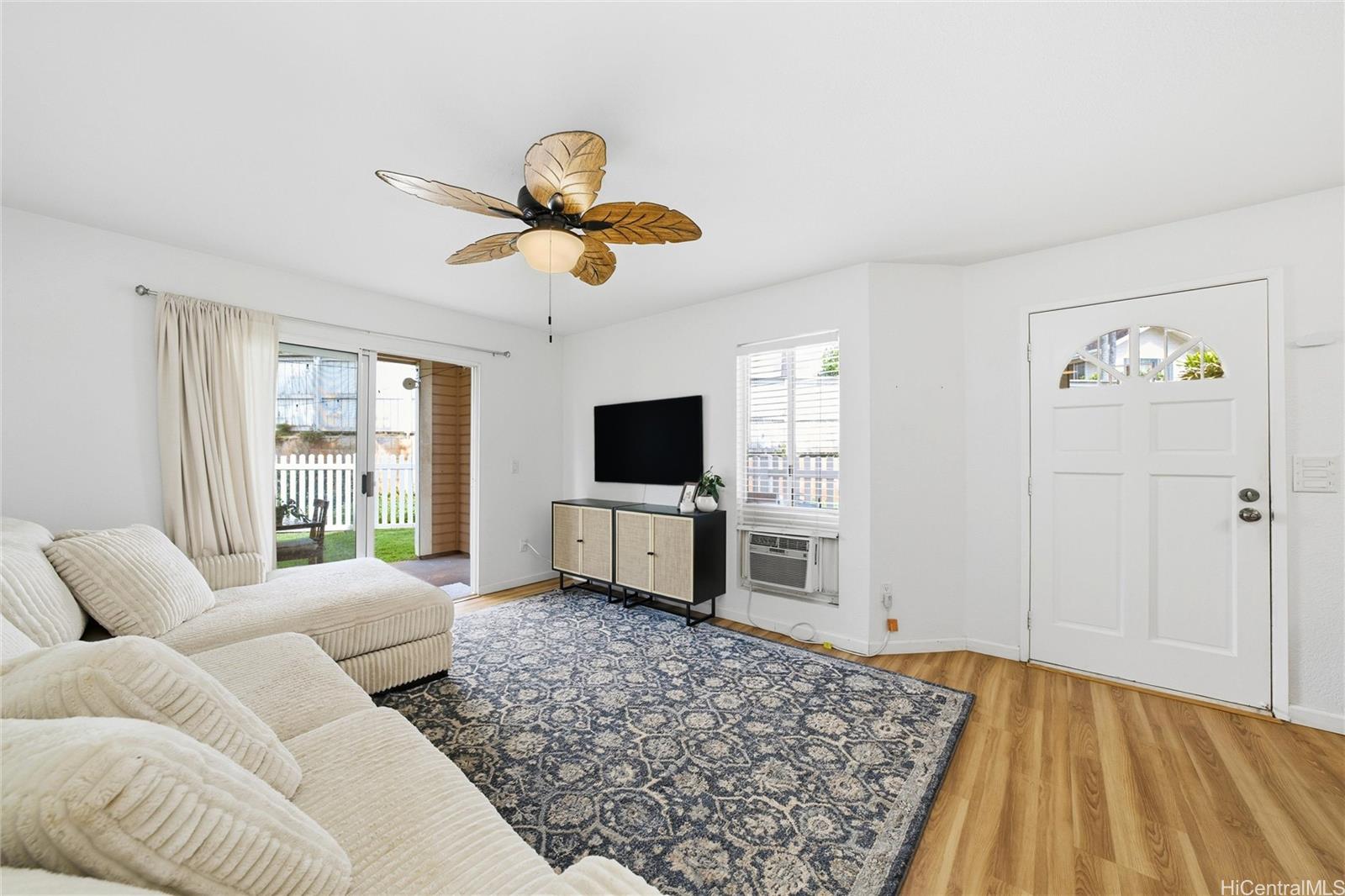 94-531 Lumiaina Street townhouse # C102, Waipahu, Hawaii - photo 3 of 25