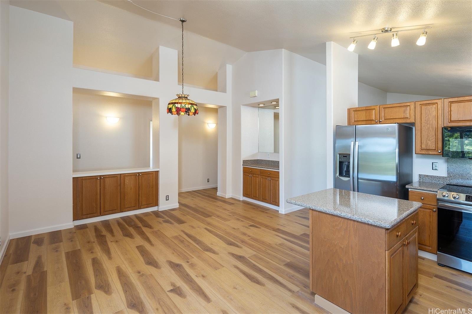 94-531 Lumiauau St Waipahu - Rental - photo 4 of 19