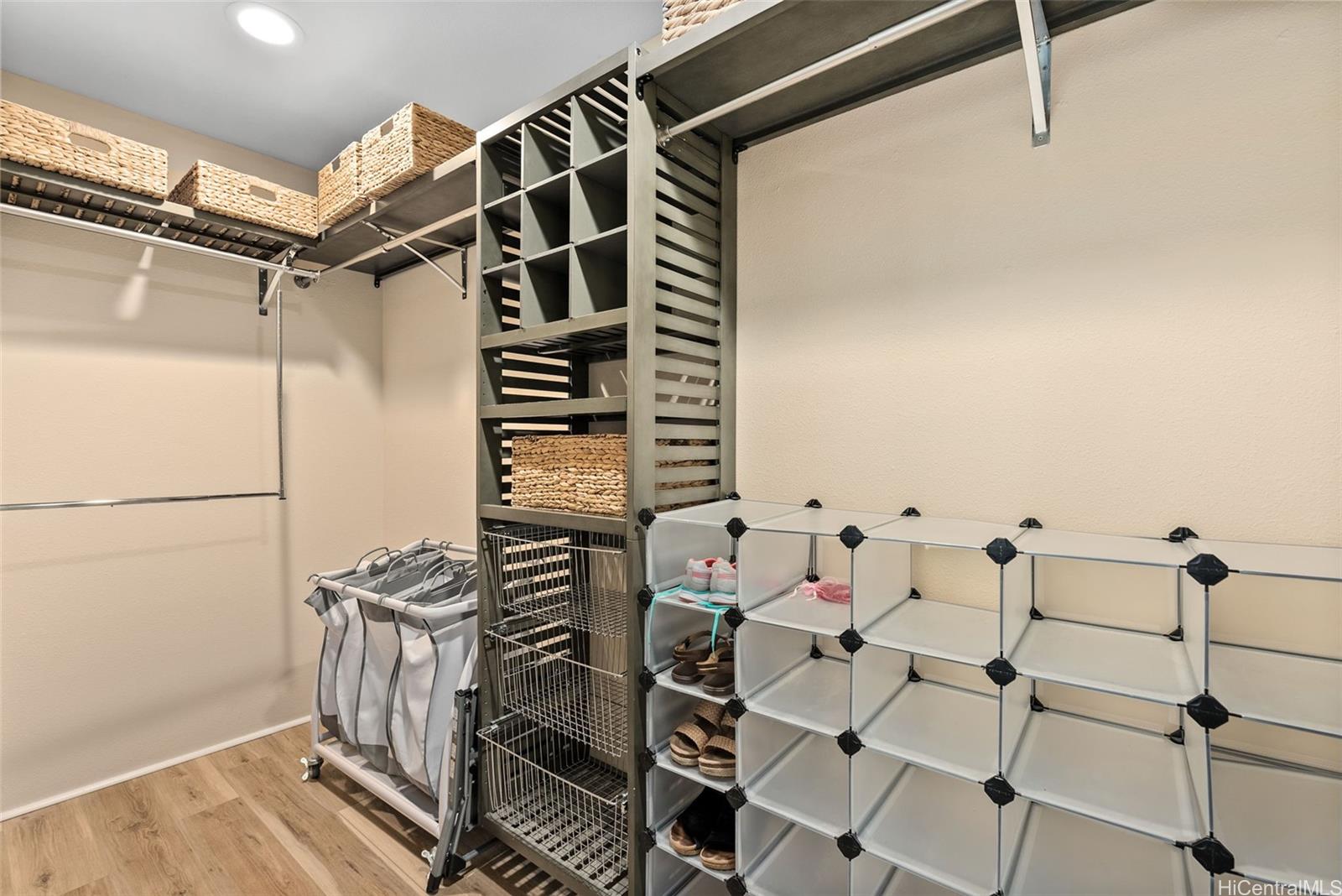 94-536  Koaleo Street Robinson Heights, Waipahu home - photo 10 of 20